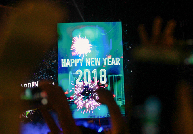 Fireworks return as Vietnam welcomes 2018 - Go Asia Travel
